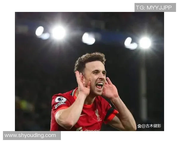 带着奇特魅力的足球明星们如何影响全球球迷的热情与追随