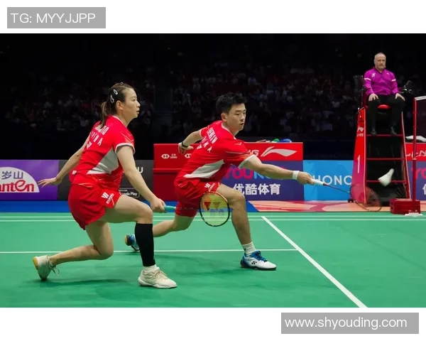 成都羽毛球队在大师赛中的拼搏历程与荣耀时刻回顾